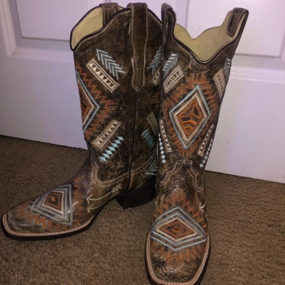 Corral Boots Size 9